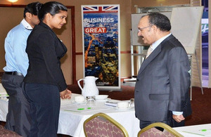 PM Peter O'Neill with participants from Fiji