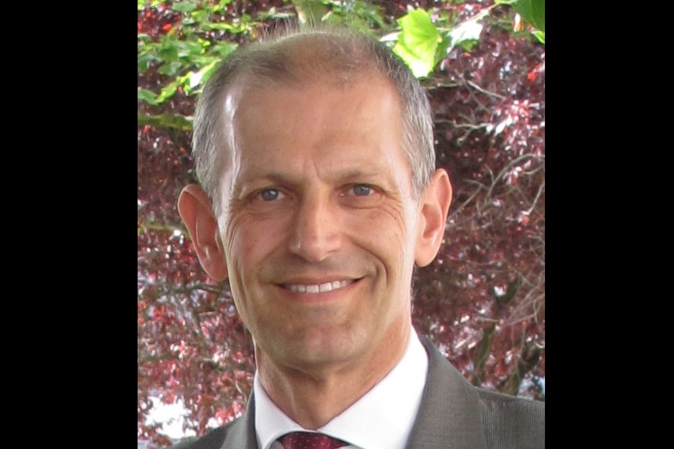 Stuart Dollow