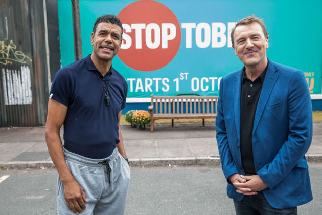 Chris Kamara and Phil Tufnell promoting Stoptober 2016.