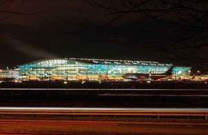 Public consultation launched to cut night flight noise at Heathrow, Gatwick and Stansted.