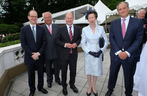 Read 'Königlicher Besuch in Niedersachsen und Hamburg'