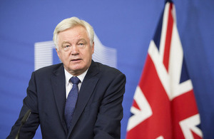 David Davis delivering his closing remarks