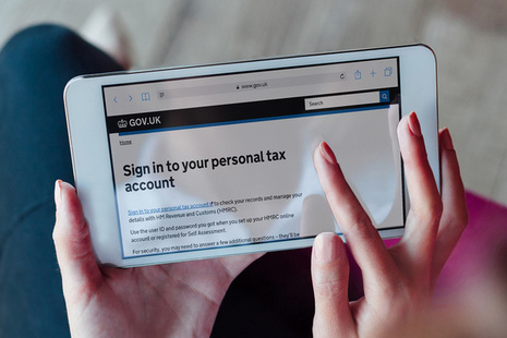 Mobile phone displaying the personal tax account