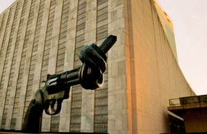 UN twisted gun