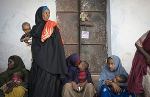 Mothers tend to their children at a UNICEF health clinic in Somalia supported by UK aid. Photo credit: UNICEF