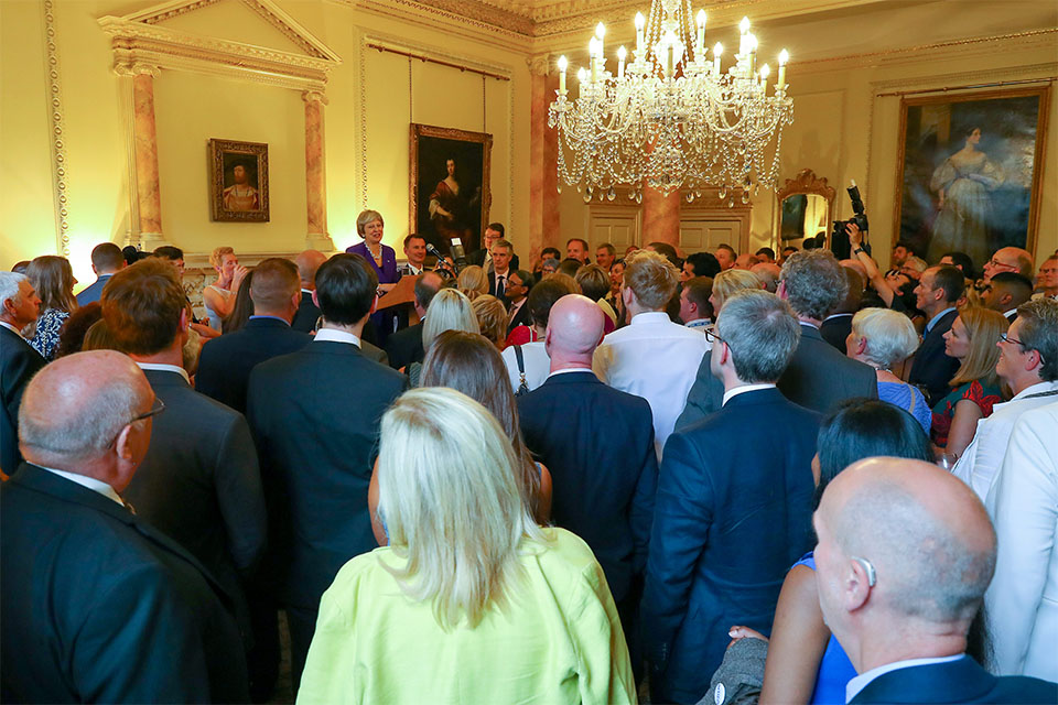 PM speaks to NHS workers and volunteers