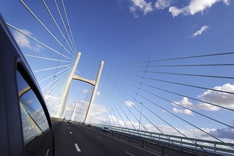 Car crossing the Prince of Wales Bridge