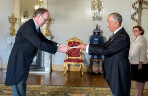 Marcelo Rebelo de Sousa and Chris Sainty