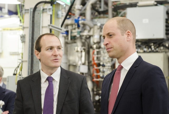 Duke of Cambridge meet UKAEA CEO at MAST Upgrade unveiling