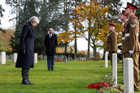 PM lays a wreath