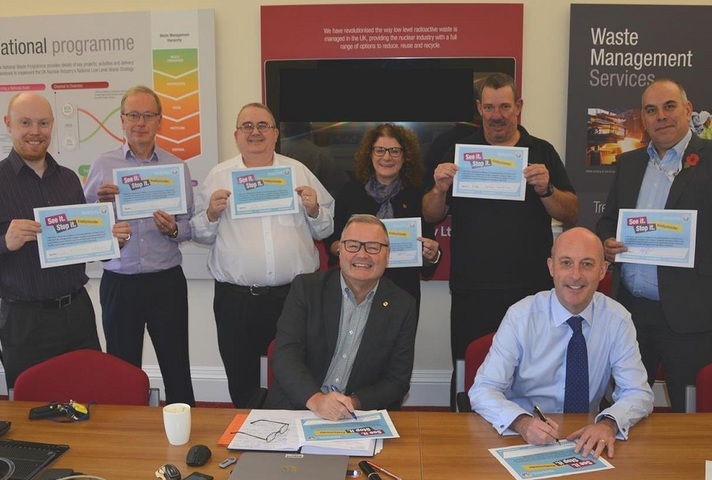 LLWR Lead Team sign Pledge Cards