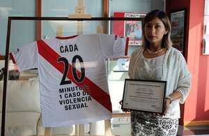 Arlette Contreras receives UK Human Rights Defender Award