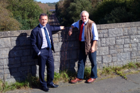 Alun Cairns with independent report author Professor Stuart Cole