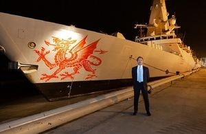 Royal Navy's type 45 HMS Dragon visits Karachi