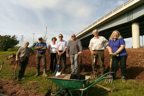Volunteers at Penn Inn Roundabout