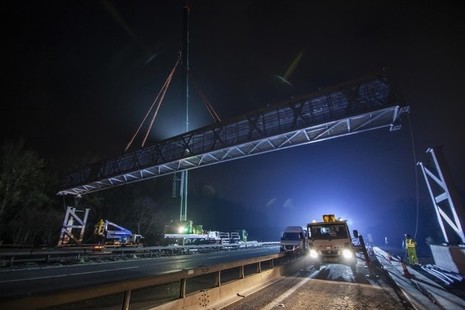 The 'superscan' gantry being installed