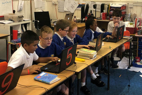 Pupils using Minecraft