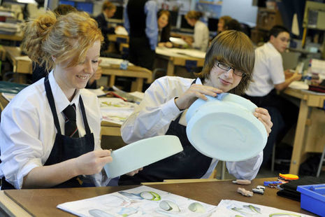 young people in a technology class