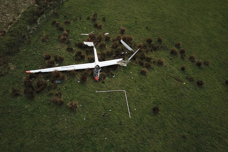 Rolladen-Schneider LS7 glider (G-CFMY)