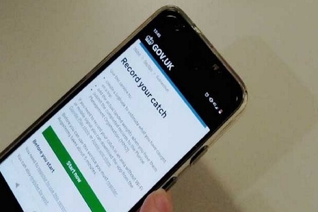 Mobile phone showing the MMO's catch recording app