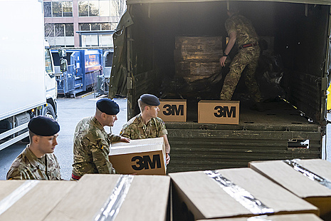 Soldiers from 4 Regiment, Royal Logistic Corps delivered 40,000 surgical masks to St Thomas Hospital in London.