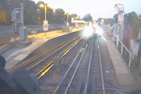 Forward-facing CCTV image from southbound train, showing stopping positions of the trains involved (image courtesy of Chiltern Railways)