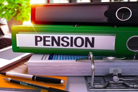 Pension on side on green folder