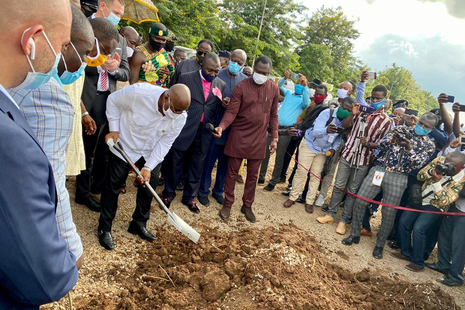 Sod cutting as UK government provides over £140 million of support for exports to Ghana