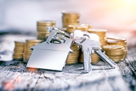 Photo of keys and money