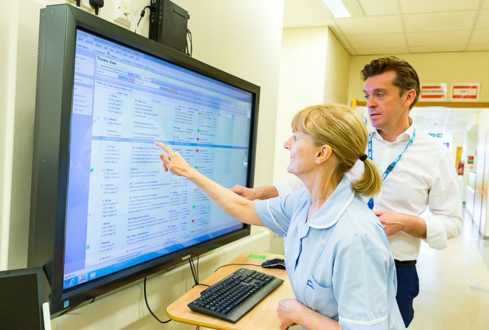 Nurse using a screen