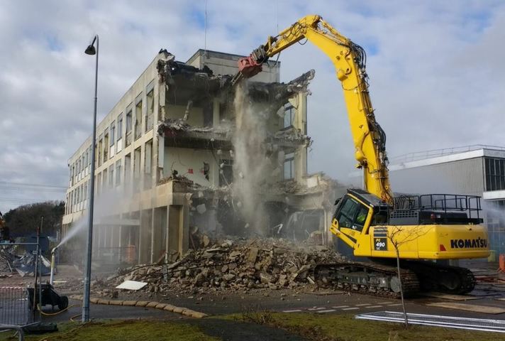 Demolition of a building