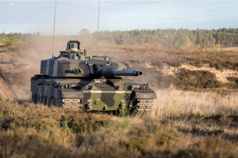 An £800-million contract for 148 Challenger 3 battle tanks has been signed.