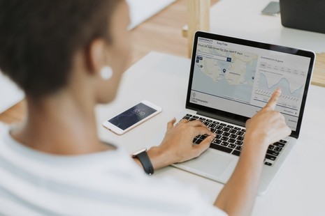 User accessing ADMIRALTY EasyTide on laptop