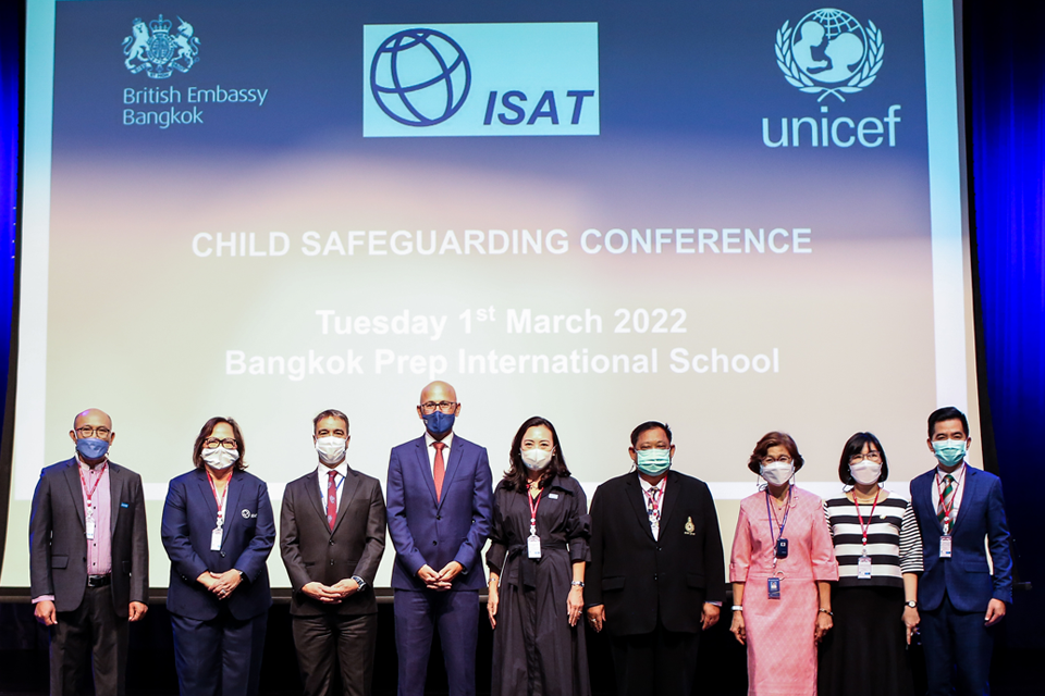 Посольство Великобритании в Бангкоке проводит конференцию по защите детей для тайских школ