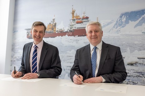 UKHO Chief Executive Peter Sparkes and Seabed 2030 Project Director Jamie McMichael-Phillips