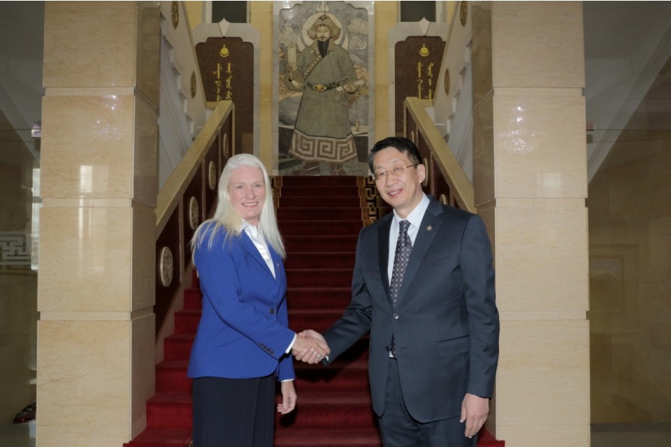 UK Minister for Asia, Amanda Milling and Mongolian Minister of Education and Science, L.Enkh-Amgalan