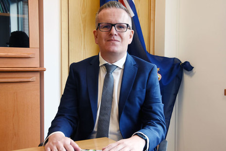 Damien Oliver