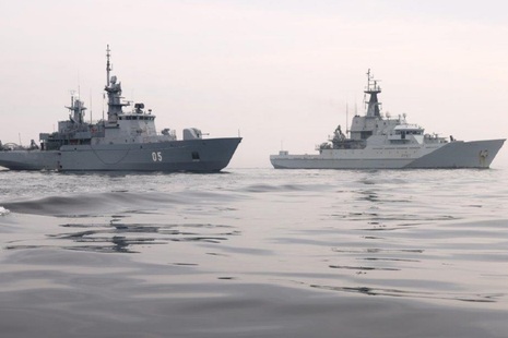 HMS Mersey training with a Finnish Navy vessel in the Baltic