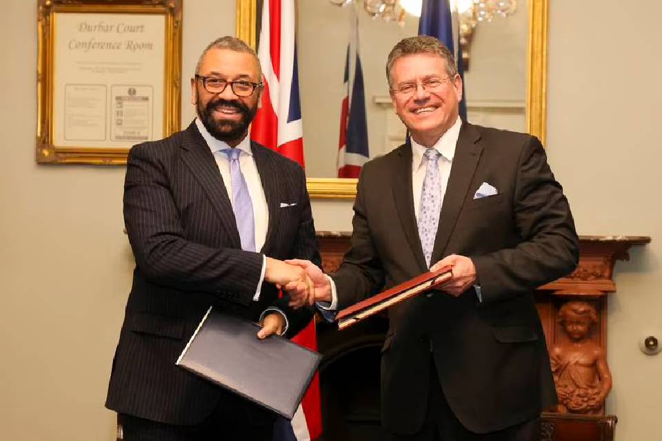 UK Foreign Secretary James Cleverly and European Commission Vice-President Maroš Šefčovič after signing the Windsor Framework.