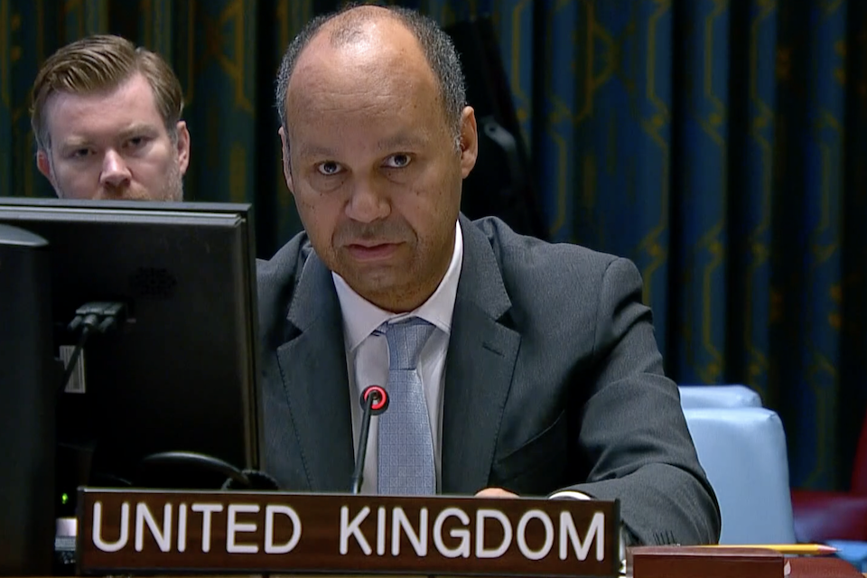 Посол Джеймс Кариуки во время выступления в Совете Безопасности ООН