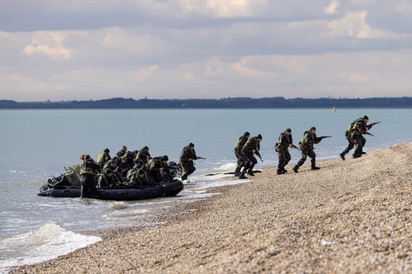 Украинские морские пехотинцы тренируются по британской программе