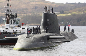 Navy submarine arrives in Faslane
