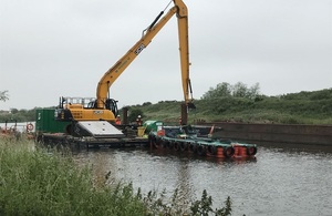 40 tonne excavator being moved to the location of repair works