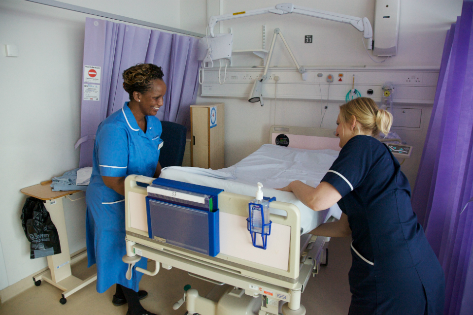 Nhs Nurse Numbers Continue Rising With 13 840 More Than Last Year Gov Uk