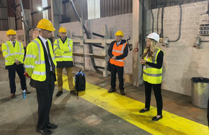 Minister Davies visits Pembroke Dock Marine project