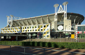 Amsterdam Arena by janericloebe. Creative Commons.