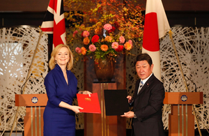 UK and Japan sign free trade agreement