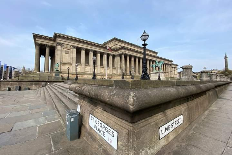 Photograph of St George’s Hall in Liverpool