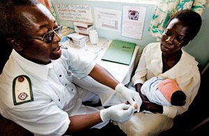 A nurse at the Chiparawe Clinic, Marondera, administers a HIV test. Picture: The Elizabeth Glaser Pediatric AIDS Foundation