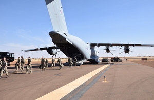 UK troops arriving in Mali on an RAF A400M